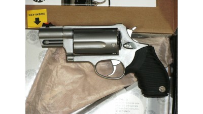 TAURUS JUDGE/PUBLIC DEFENDER 410/45